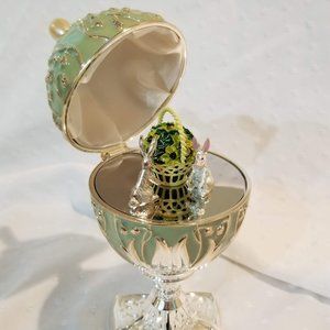 Wallace Silverplated Musical Egg | Teal | Easter